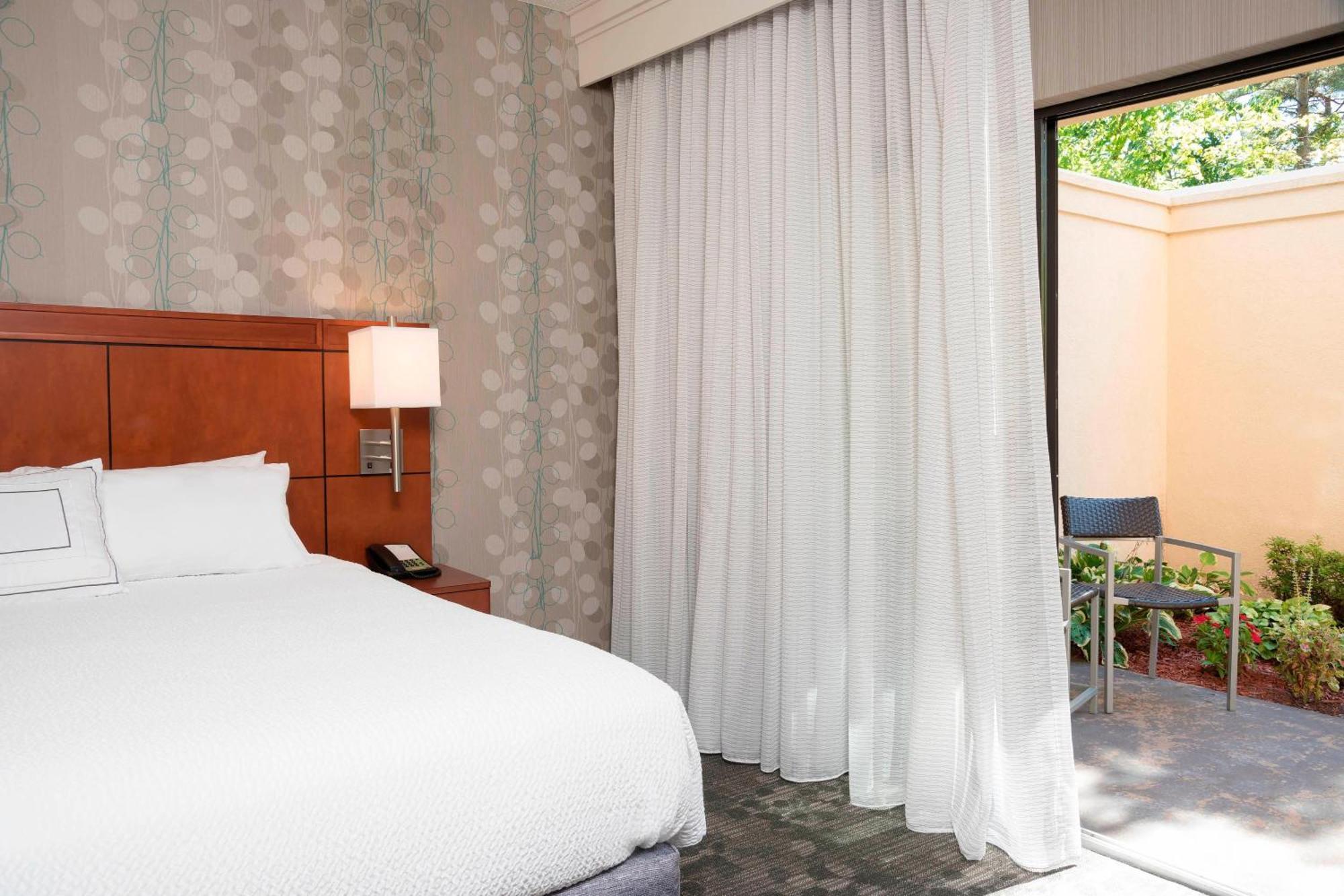 Courtyard By Marriott Traverse City Dış mekan fotoğraf